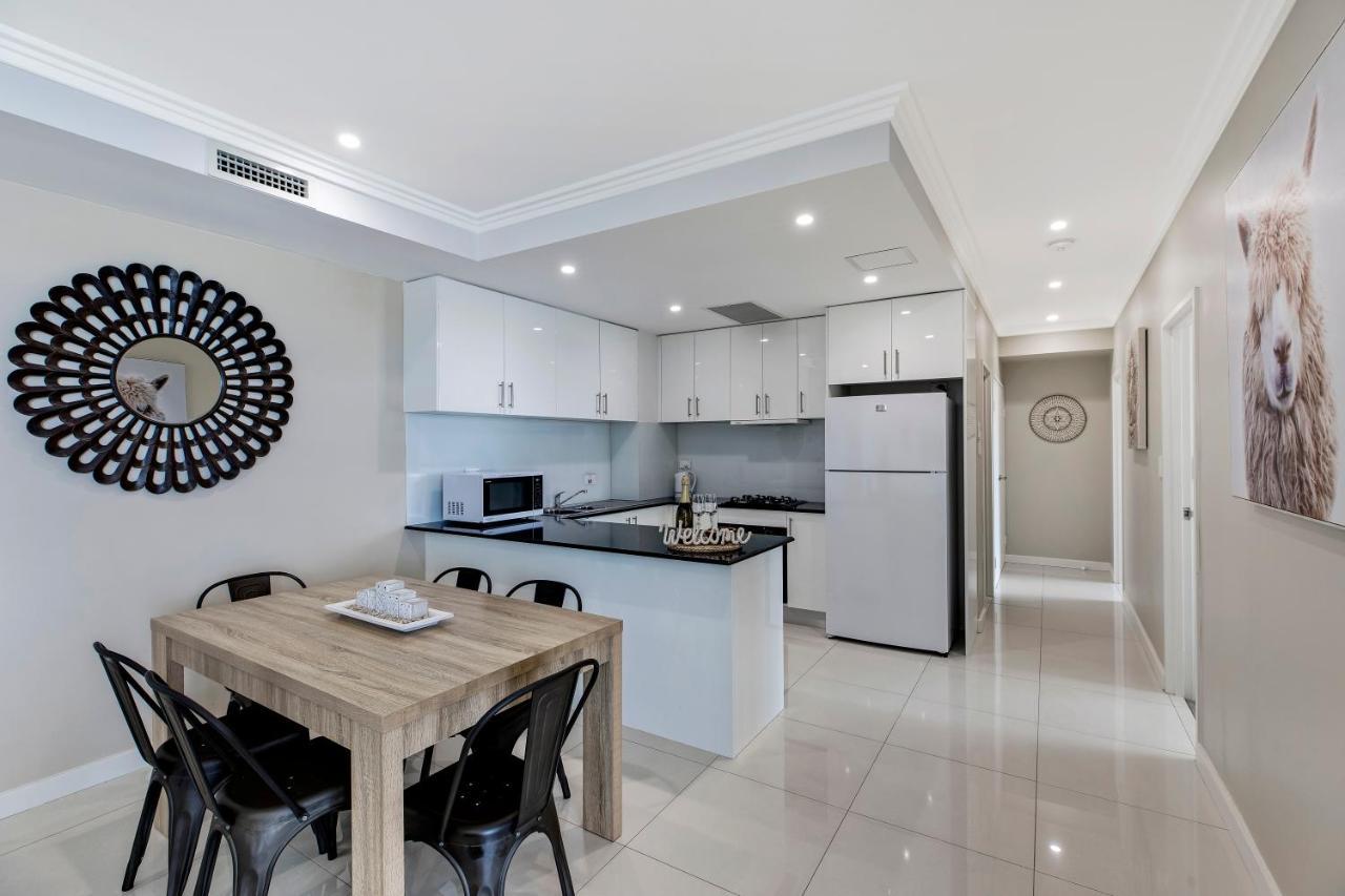 Lakeside Waterfront Apartment The Entrance Bagian luar foto