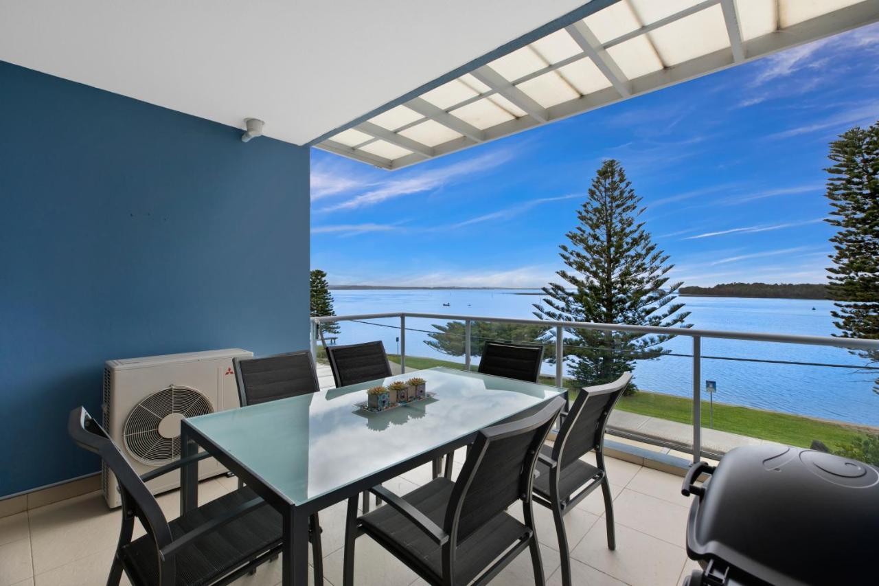 Lakeside Waterfront Apartment The Entrance Bagian luar foto