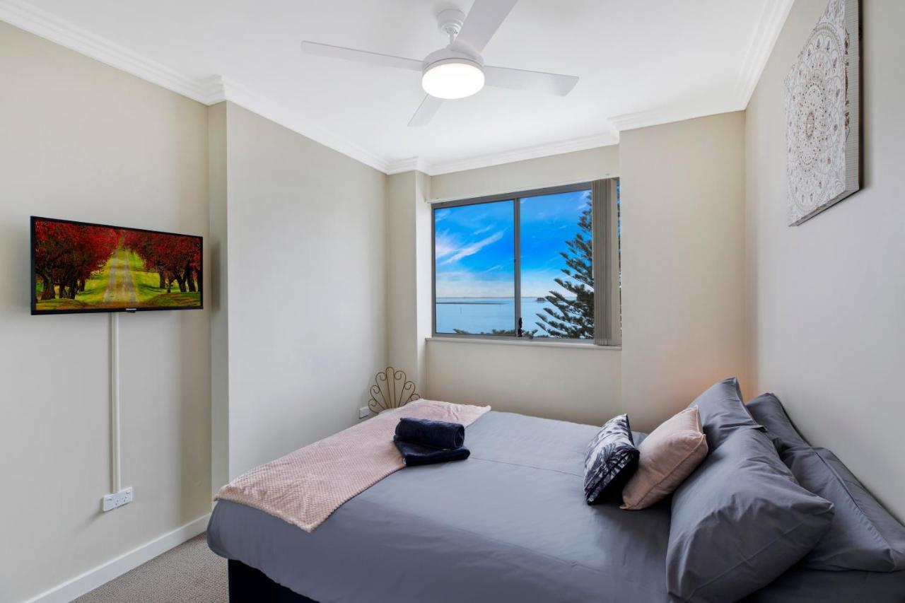 Lakeside Waterfront Apartment The Entrance Bagian luar foto